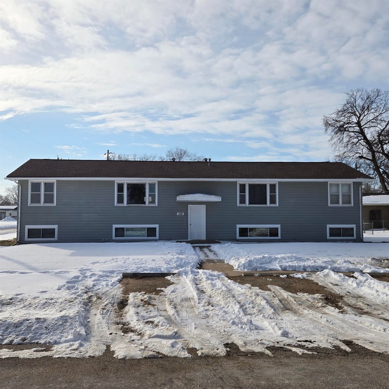 149 E 1st St, Assaria, KS 67416