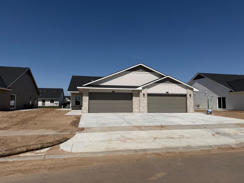 12244 Rosemary St, Maize, KS 67223