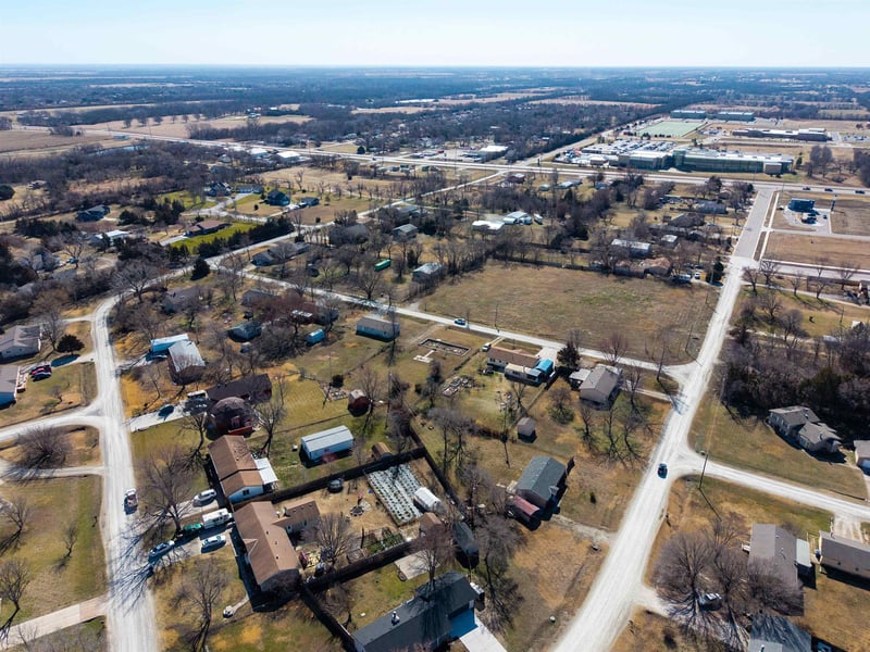 1108 E Concord Rd, Andover, KS 67002