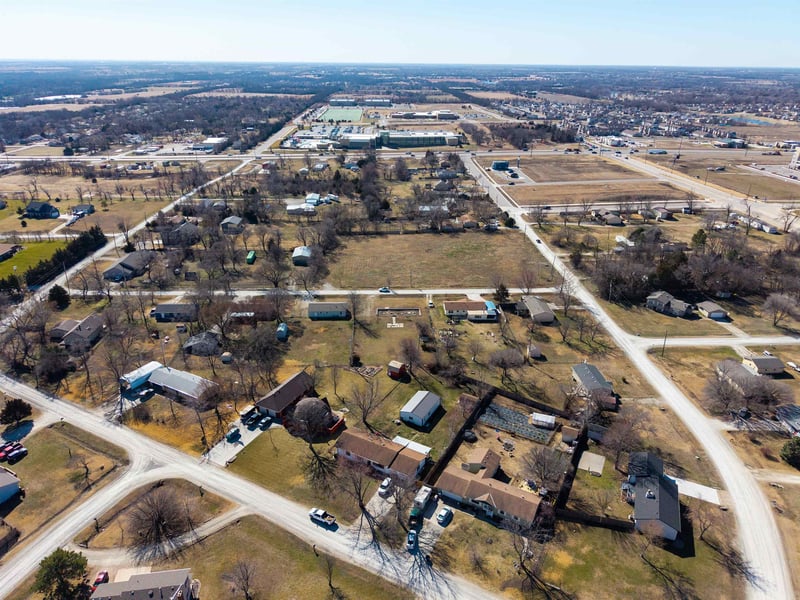 1108 E Concord Rd, Andover, KS 67002