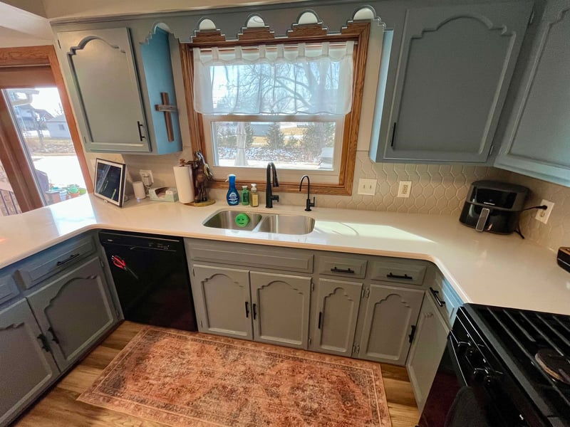 307 Willow Rd, Hillsboro, KS 67063