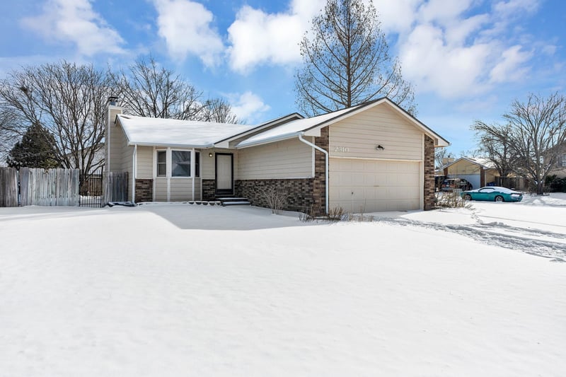 2310 S Fieldcrest St, Wichita, KS 67209