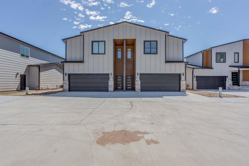 8423 Tyler Ct, Wichita, KS 67205