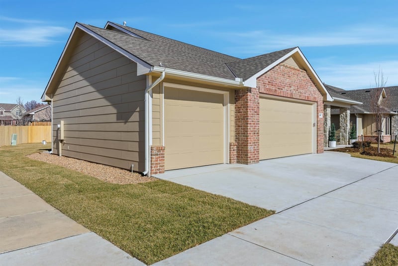 854 Thornton St, Wichita, KS 67235