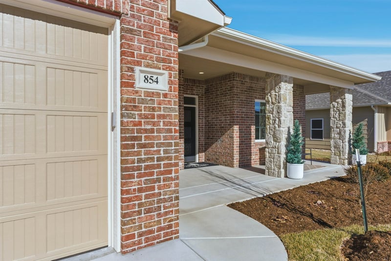 854 Thornton St, Wichita, KS 67235