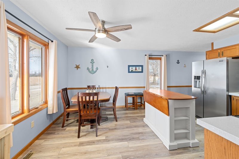 4 Utley Blvd, Marquette, KS 67464
