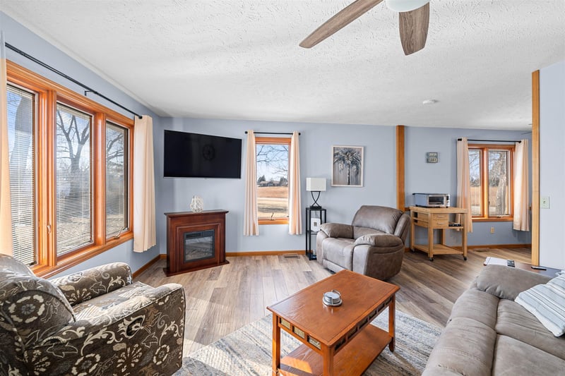 4 Utley Blvd, Marquette, KS 67464