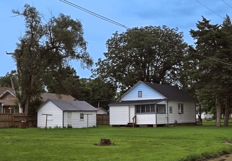301 Poplar St, Solomon, KS 67480