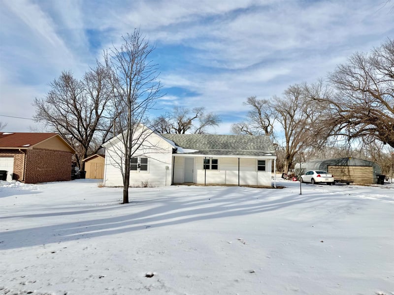 510 W Burns Ave, Norwich, KS 67118