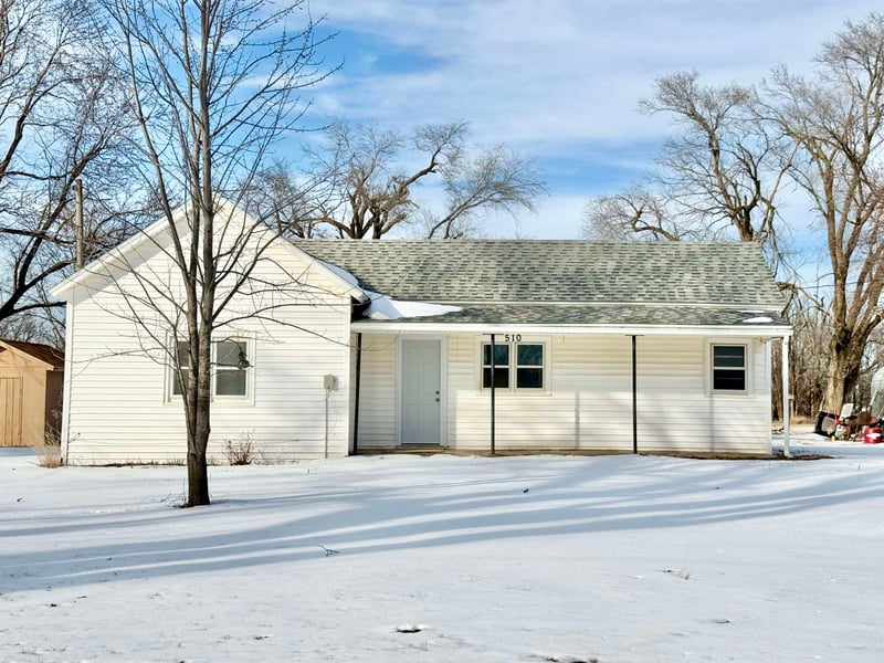 510 W Burns Ave, Norwich, KS 67118