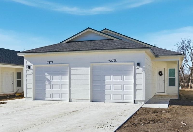 1723 N Main St Units A and B, Rose Hill, KS 67133
