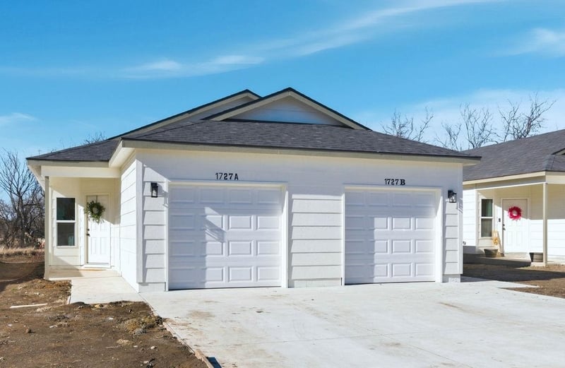 1727 Main St, Rose Hill, KS 67133