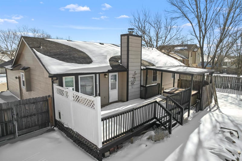 5433 S Stoneborough St, Wichita, KS 67217