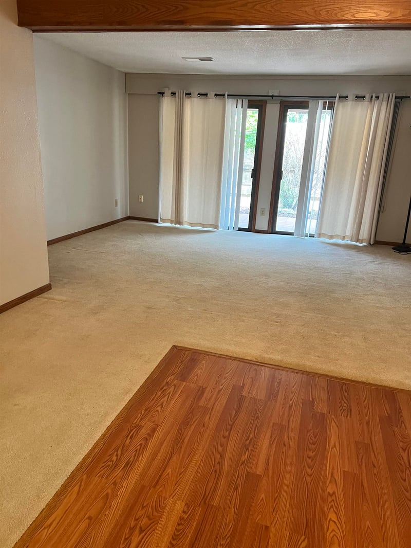 1500 10th Ave Apt B2, Winfield, KS 67156