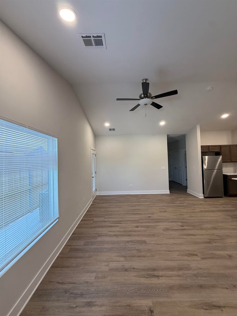504 Hayes St, Valley Center, KS 67147