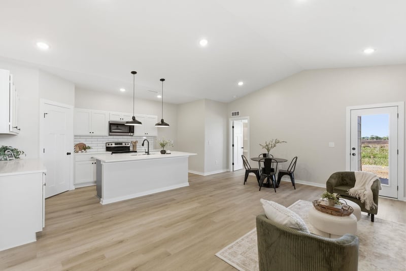 3737 - 3739 Longleaf St, Wichita, KS 67205