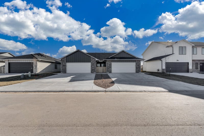 3749 - 3751 Longleaf St, Wichita, KS 67205