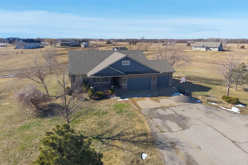 4529 Webb Rd, Derby, KS 67037