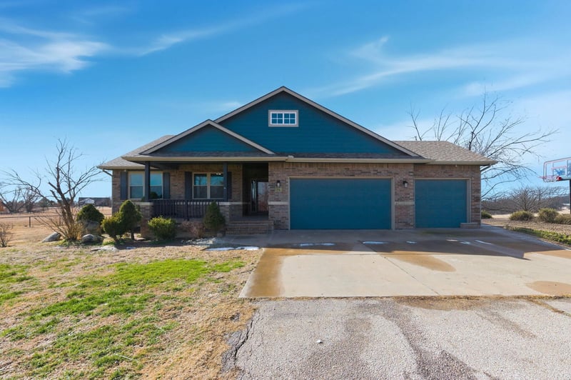 4529 Webb Rd, Derby, KS 67037