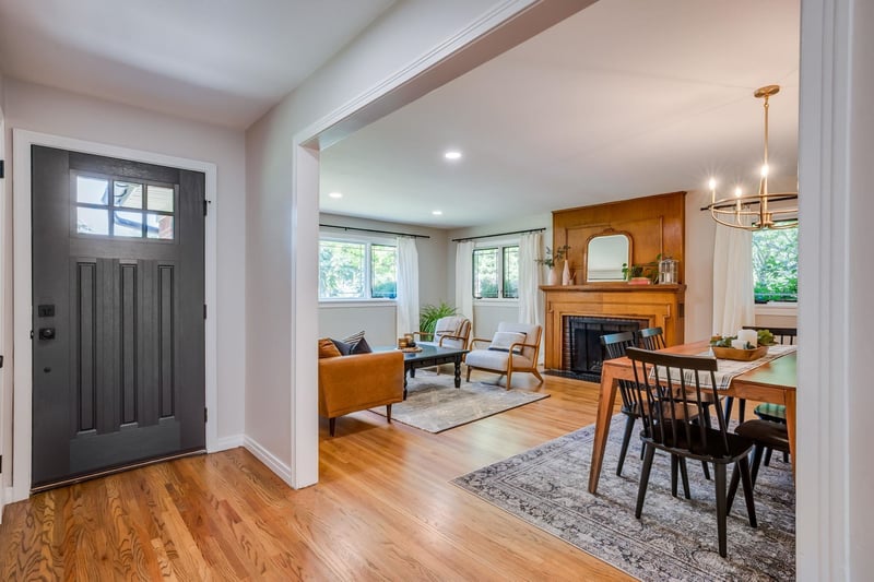 304 S Courtleigh Dr, Wichita, KS 67218