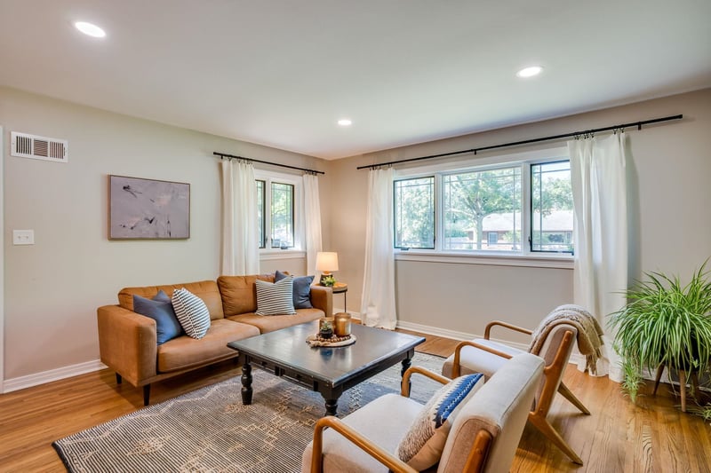 304 S Courtleigh Dr, Wichita, KS 67218