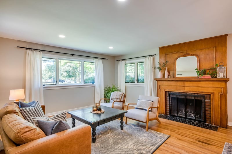 304 S Courtleigh Dr, Wichita, KS 67218