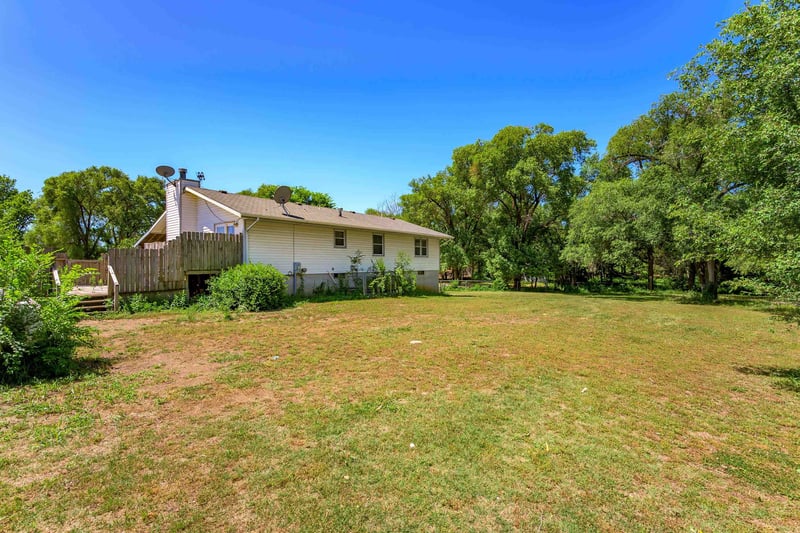 1403 N Webb Rd, Mulvane, KS 67110