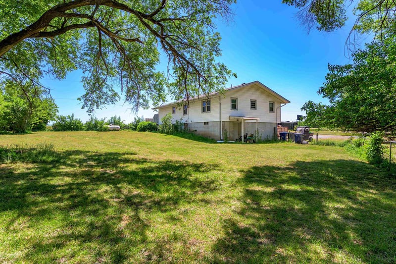 1403 N Webb Rd, Mulvane, KS 67110