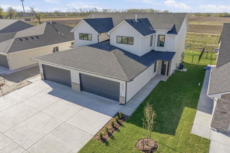 3509 W Longleaf Cir, Wichita, KS 67205