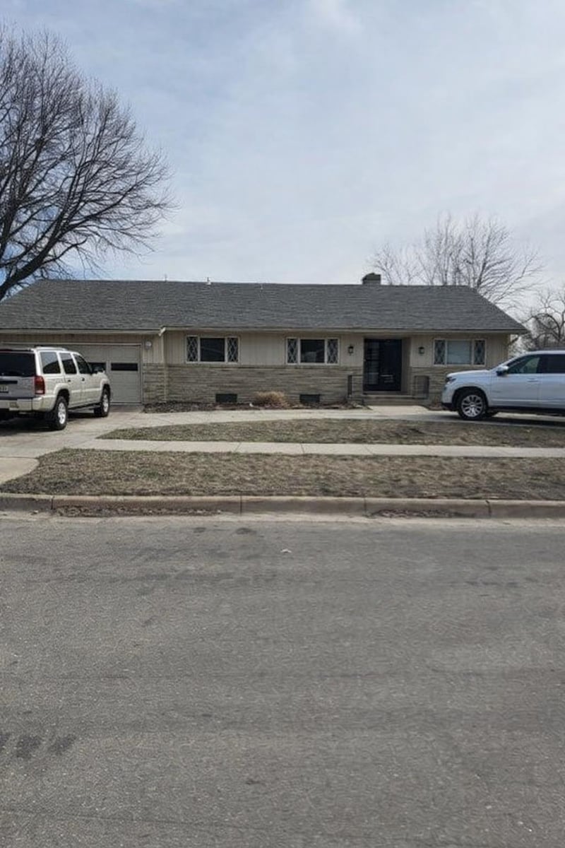 1308 N Armour Ln, Wichita, KS 67206