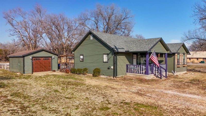 505 W Maple St, Oxford, KS 67119