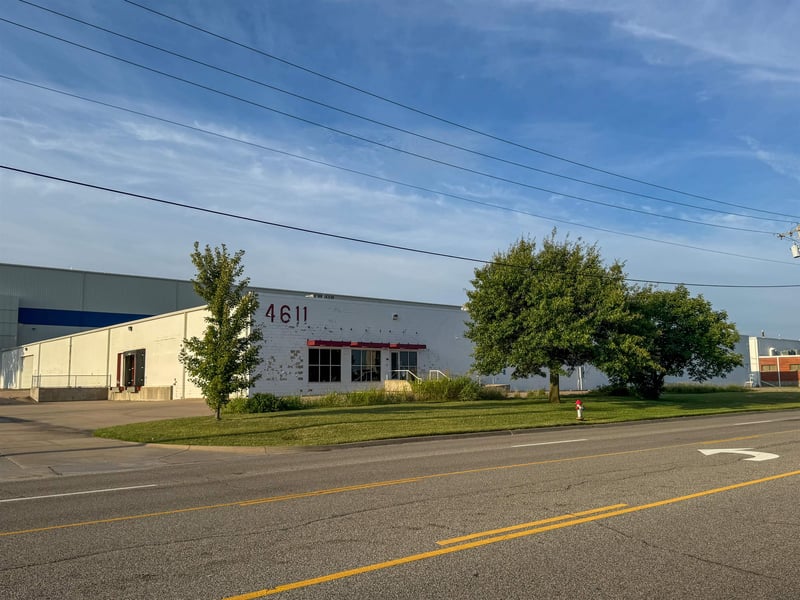 4611 E 31st St South, Wichita, KS 67210