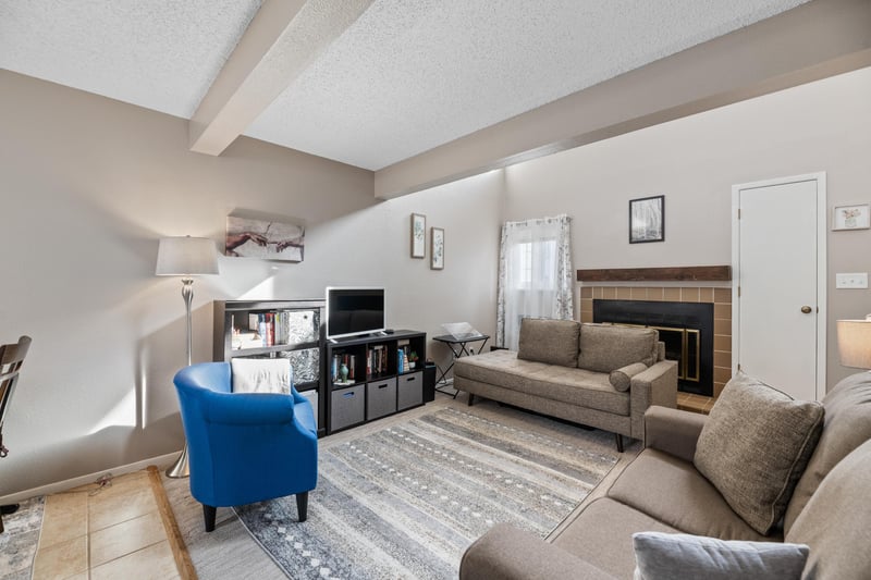 2021 N Broadmoor St Apt 402, Wichita, KS 67206
