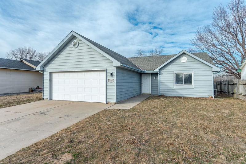 5211 S Mosley St, Wichita, KS 67216
