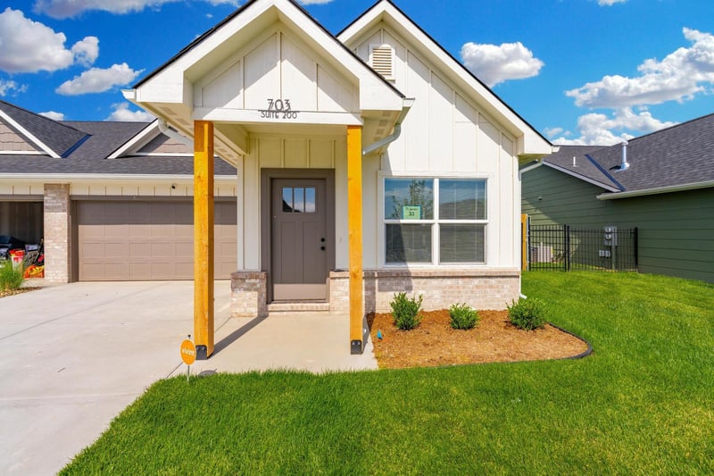 703 Rainbow Lake St, Wichita, KS 67235