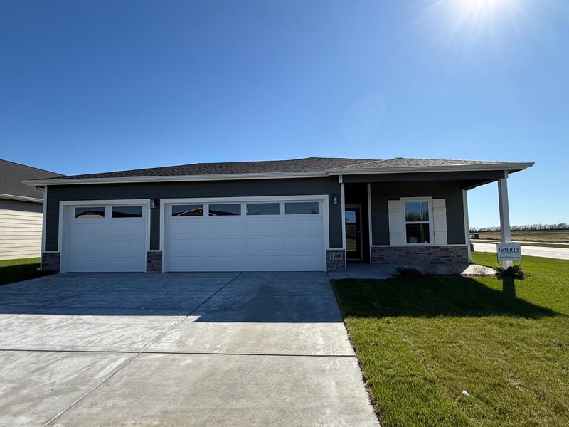1798 Redbud Ln, Goddard, KS 67052