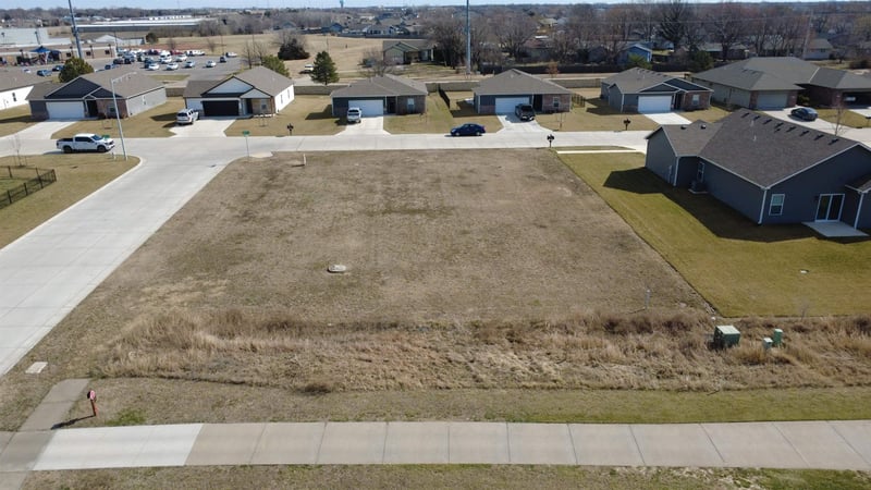 1701 Casey , Newton, KS 67114