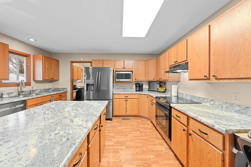 502 S Cherry St, Lindsborg, KS 67456