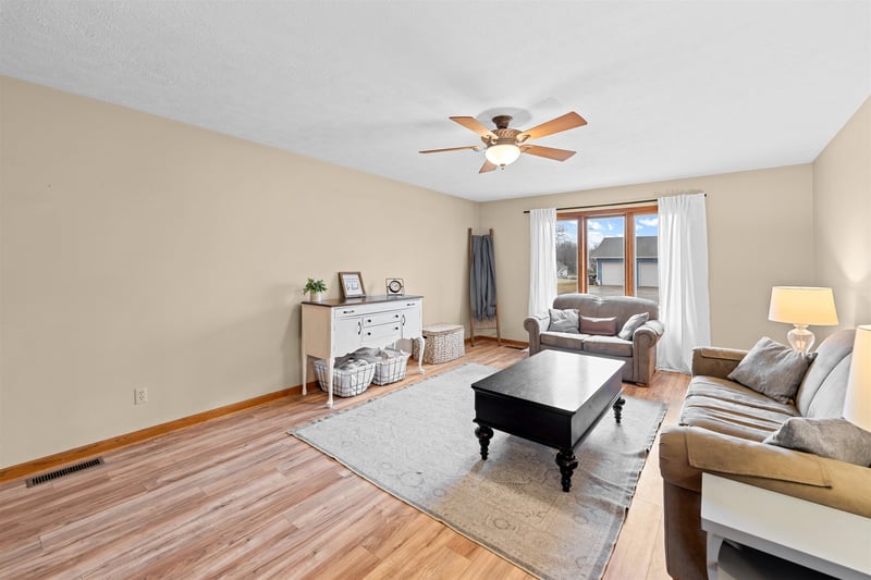 502 S Cherry St, Lindsborg, KS 67456