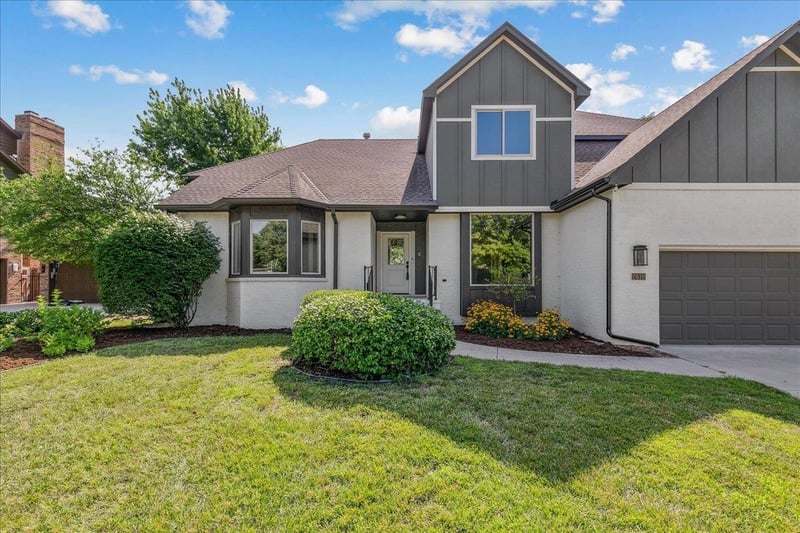 2610 N Wilderness Cir, Wichita, KS 67226