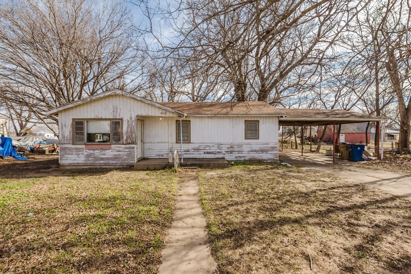 310 N High, Argonia, KS 67004