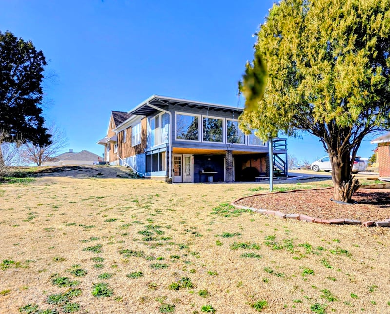 740 Walnut St, Medicine Lodge, KS 67104