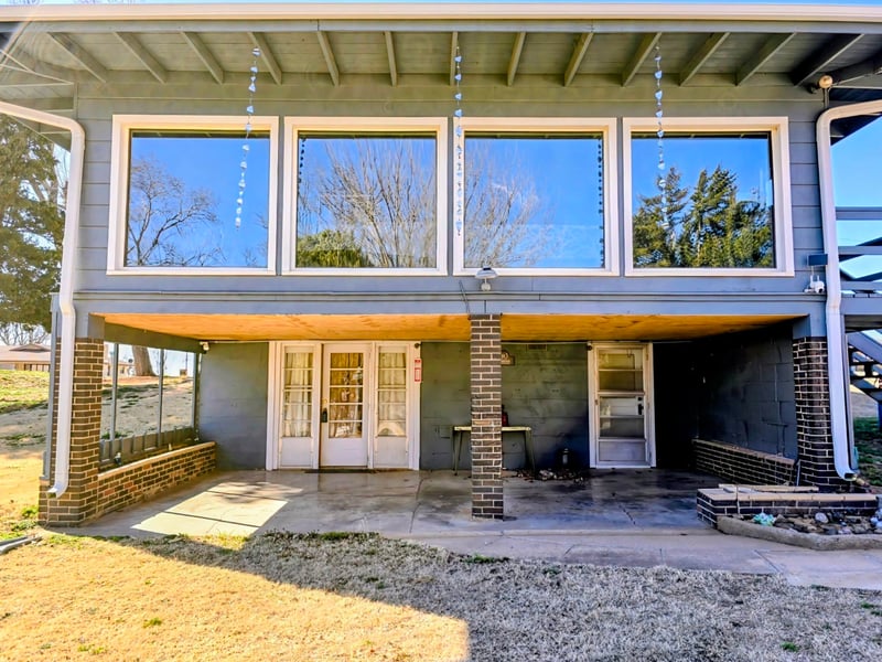 740 Walnut St, Medicine Lodge, KS 67104