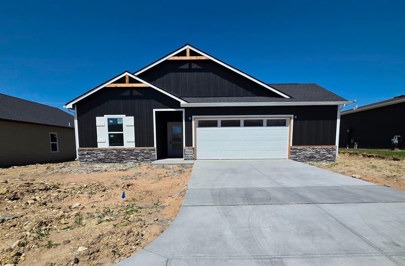 3136 E Highridge St, Park City, KS 67219