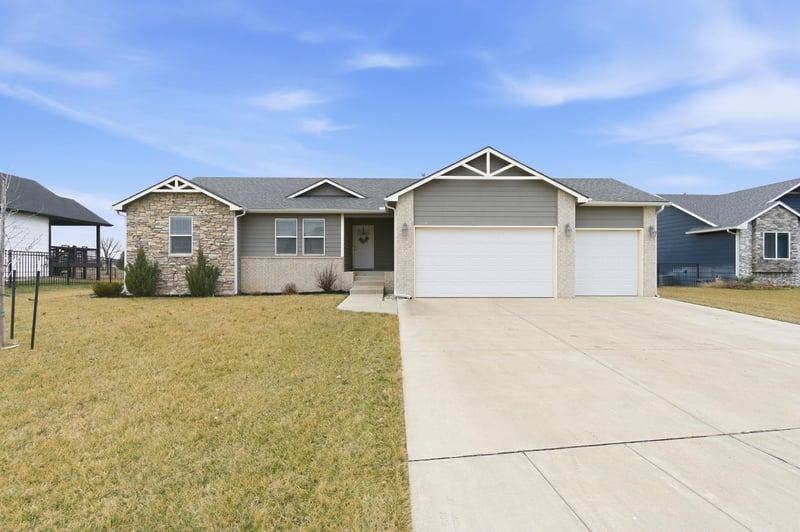 1104 E Park Glen, Clearwater, KS 67026