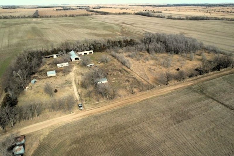 2053 Frontier Rd, Bennington, KS 67422