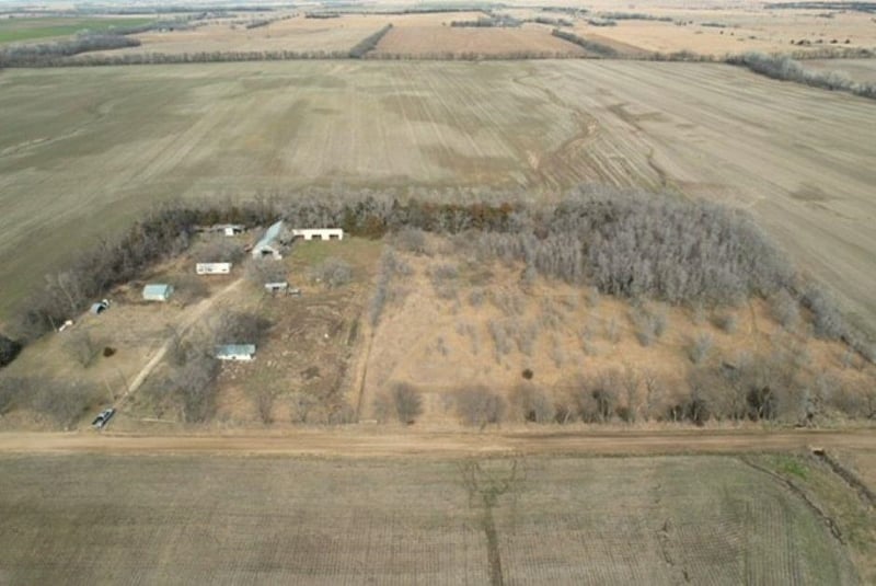 2053 Frontier Rd, Bennington, KS 67422