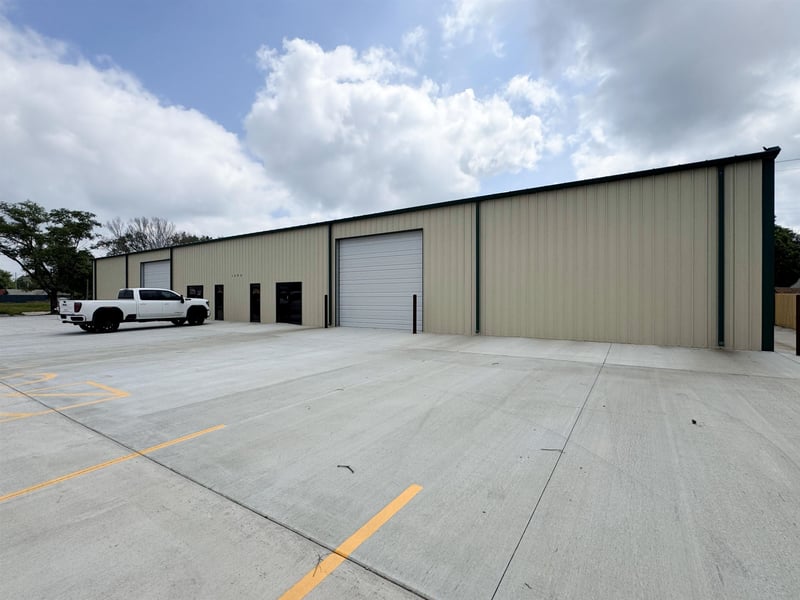 1302 Washington , Wichita, KS 67211