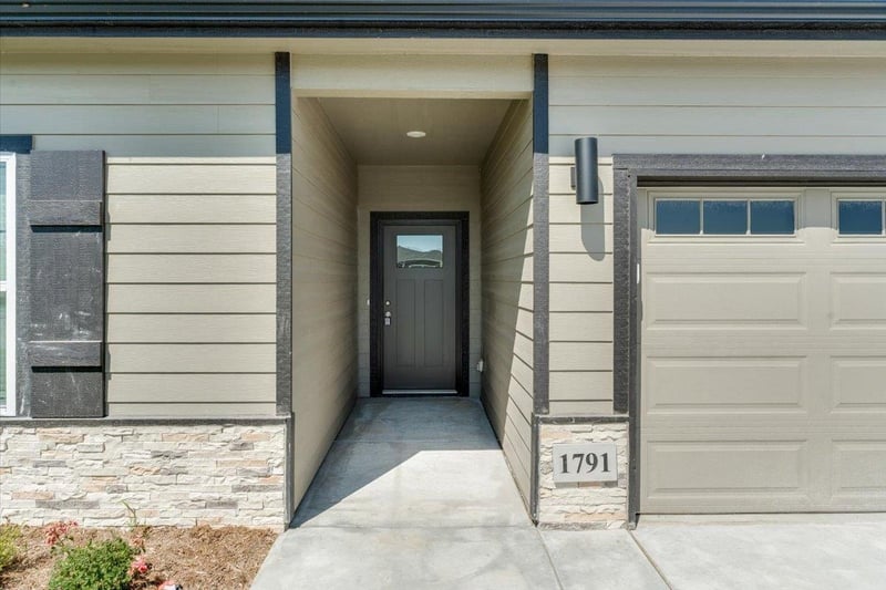 1791 Redbud Ln, Goddard, KS 67052