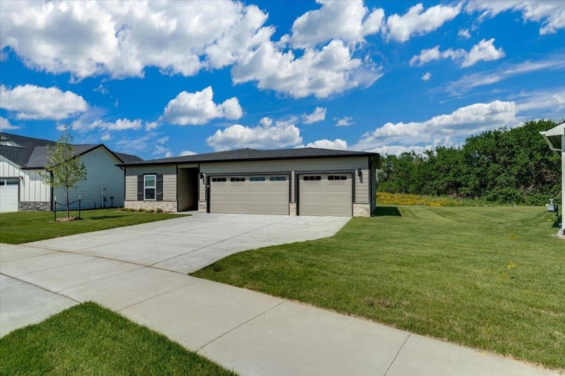 1791 Redbud Ln, Goddard, KS 67052